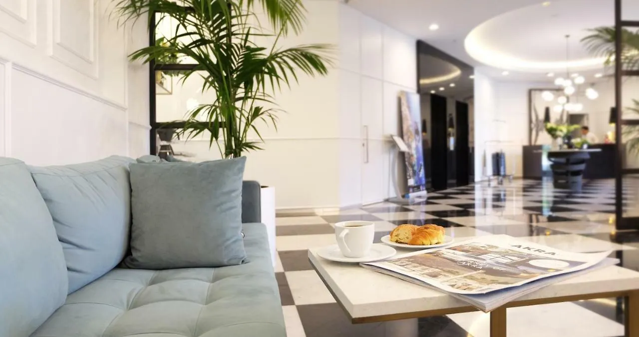 Akra V - Access To Akra Antalya Hotel 4*,