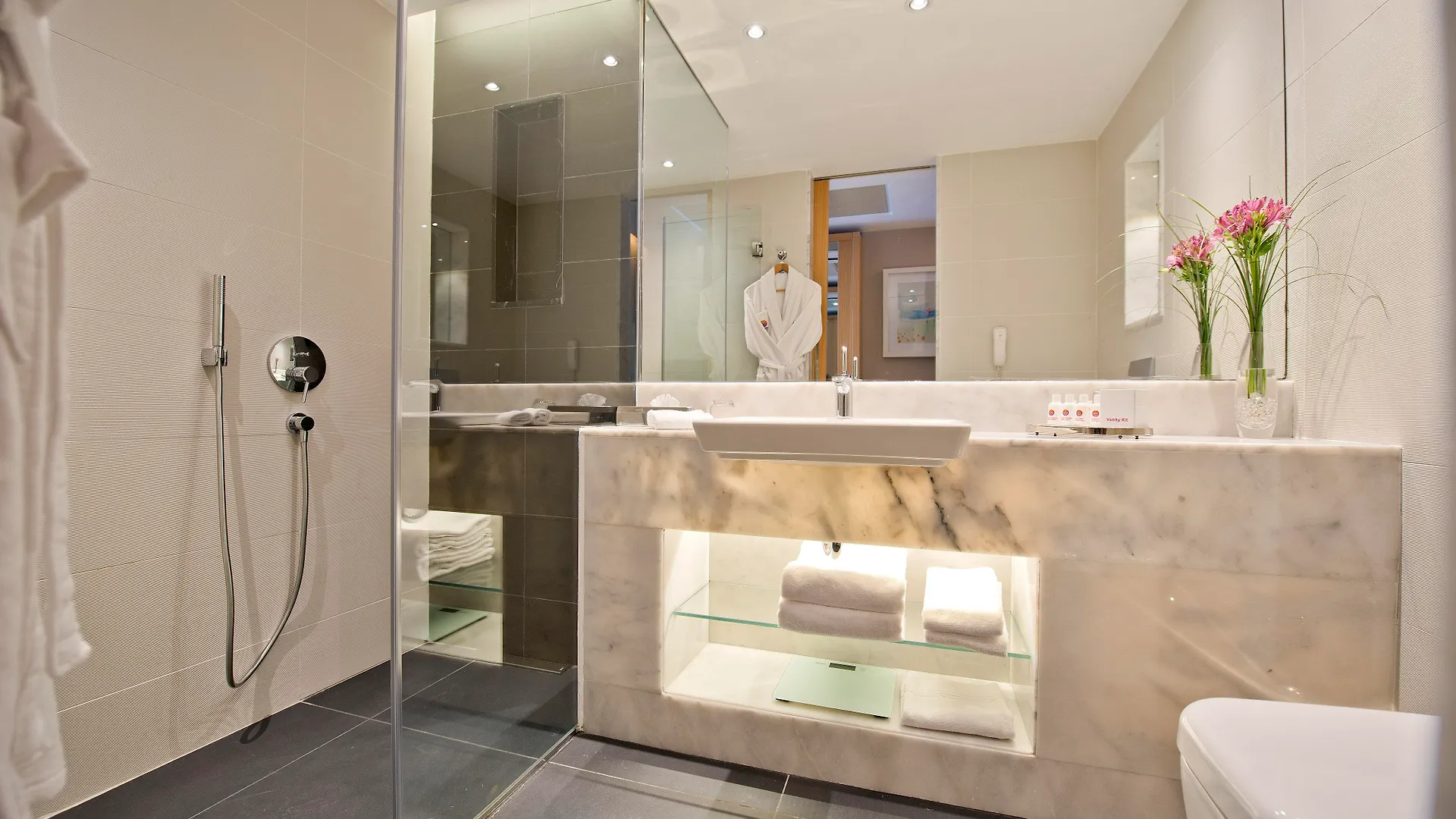 Akra V - Access To Akra Antalya Hotel